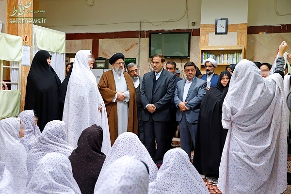 بازدید رئیس قوه‌قضاییه از زندان زنان در آستانه روز زن/ ۶۰ زندانی آزادشد؛ ۵۰ زندانی به مرخصی رفتند