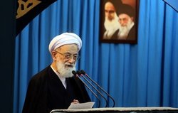 امام جمعه تهران: دولتمردان اجازه ندهند رونق تعطیل شود/گروه‌های سیاسی با هر عقیده‌ای با رهبری هم‌صدا باشند