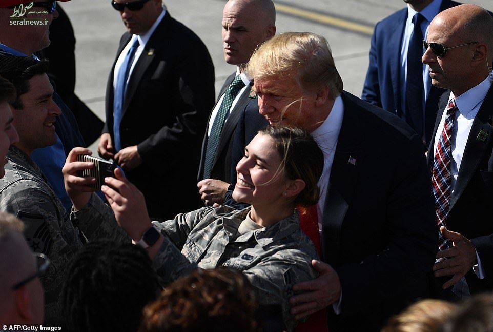 عکس/ سلفی نظامیان آمریکایی با ترامپ