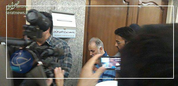 عکس/ لحظه ورود محمدعلی نجفی به دادگاه