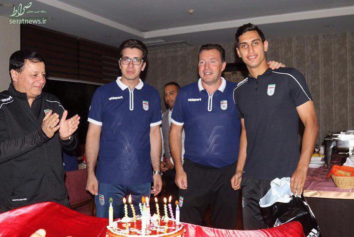 عکس/ جشن تولد محمد نادری در اردوی تیم ملی