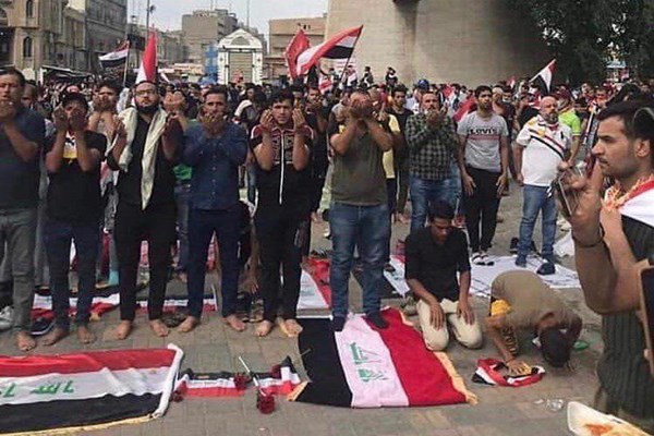 حرکت اعتراضات به سمت اغتشاش در برخی مناطق عراق/ شعار علیه آمریکا و اسرائیل در کربلا