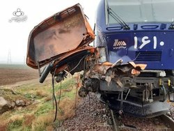 برخورد مرگبار قطار با کامیون