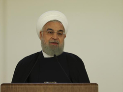 روحانی: جوانی که مثلا لاستیک آتش زده را باید آزاد کنیم!
