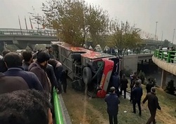 فیلم/ برخورد خونین قطار با یک دستگاه خودرو