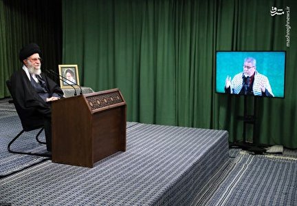 فیلم/ مداحی انتقادی درباره وضع مردم در حضور رهبری