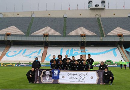 فیلم/ ادای احترام نساجی و استقلال به علی و مهرداد