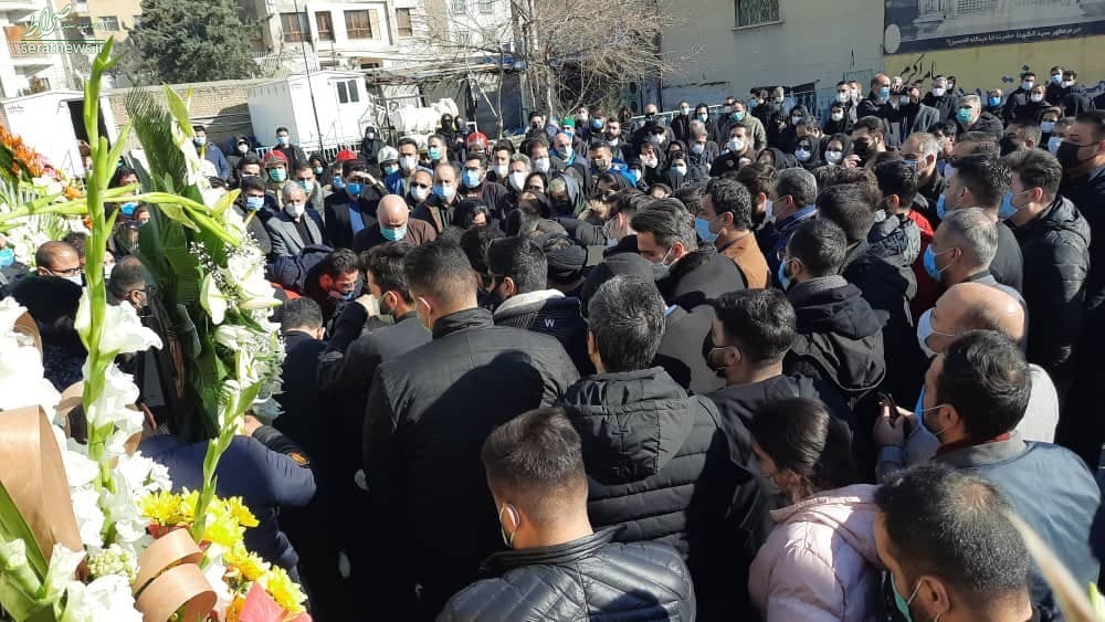 وداع آتش نشانان با محمد بزرگی، چترباز معروف +عکس وداع آتش نشانان با محمد بزرگی، چترباز معروف +عکس