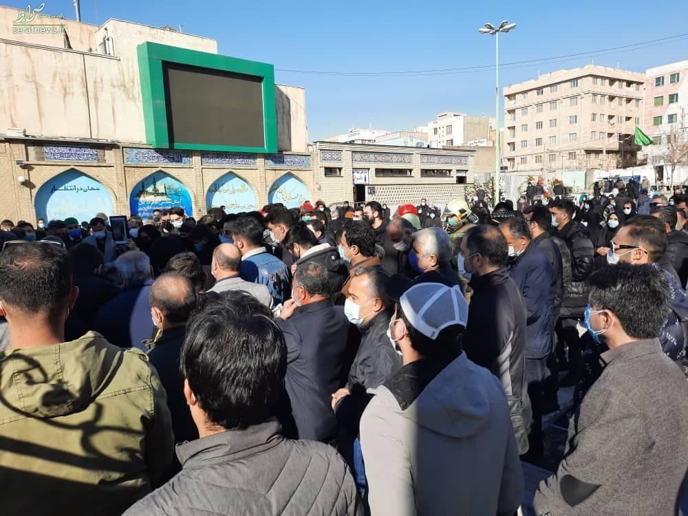 وداع آتش نشانان با محمد بزرگی، چترباز معروف +عکس وداع آتش نشانان با محمد بزرگی، چترباز معروف +عکس