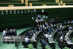 صباغیان: آقای قالی باف، مجلس پادگان نظامی نیست