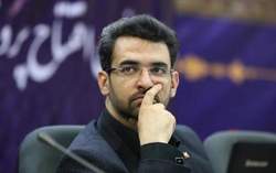 کیهان: وزیر جوان برود دنبال ترقه بازی‌اش