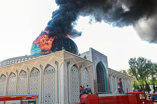 گنبد مسجد ستاد ناجا دچار حریق شد+ عکس و فیلم