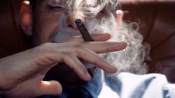 عوارض شدید کرونا در سیگاری‌ها و ترفند صنایع دخانی