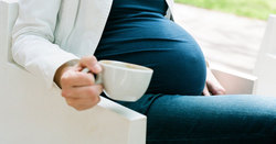 مضرات مصرف کافئین در دوران حاملگی