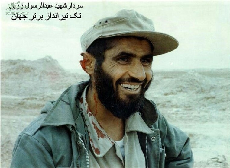 ارتش تکنفره؛ تکتیراندازی که دو هزار بعثی را به هلاکت رساند + تصاویر ارتش تکنفره؛ تکتیراندازی که دو هزار بعثی را به هلاکت رساند + تصاویر