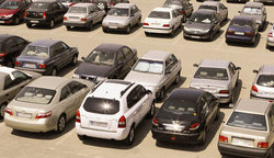 قیمت انواع خودرو در بازار بی‌مشتری/ پژو پارس ۱۵۳ میلیون تومان