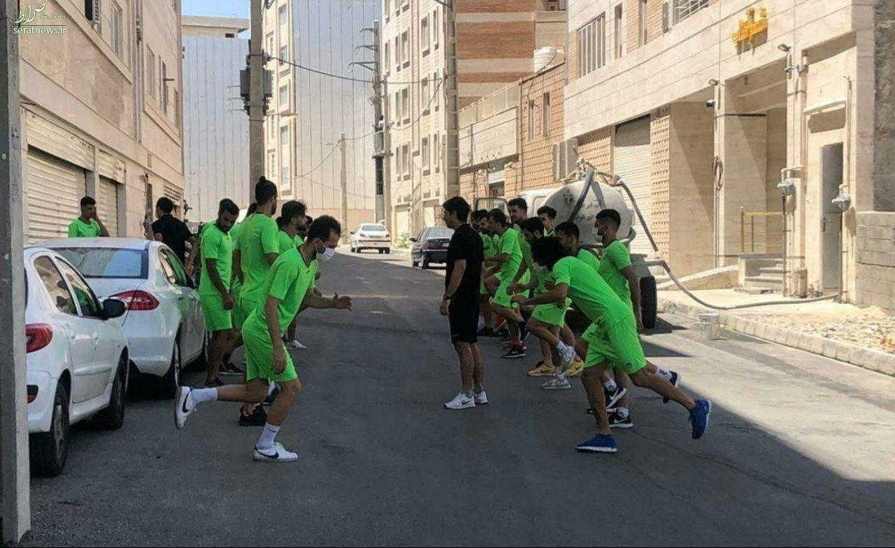 عکس/تمرین عجیب بازیکنان لیگ برتری فوتبال در خیابان
