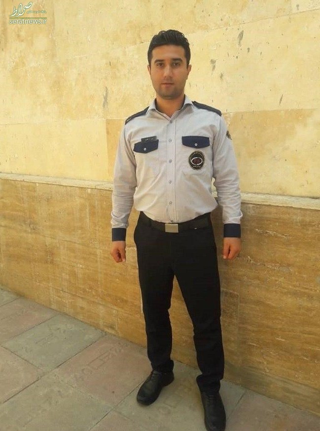 نگهبانی که ۱۰۷ میلیون تومان ارز و چک بانکی را به صاحبش برگرداند + عکس نگهبانی که ۱۰۷ میلیون تومان ارز و چک بانکی را به صاحبش برگرداند + عکس