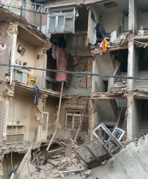 ریزش مرگبار یک ساختمان قدیمی درخیابان قزوین تهران