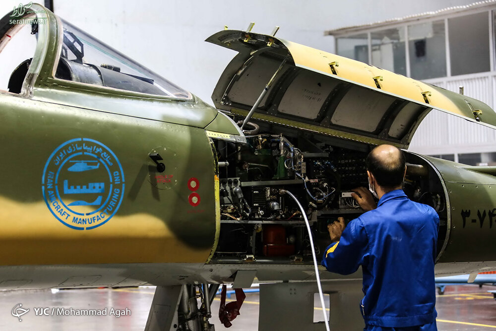 پیشرفته‌ترین جنگنده ایرانی را ببینید و بشناسید /مجهز شدن جنگنده کوثر به بمب‌های هدایت لیزری و نوری+تصاویر
