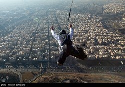 سقوط مرگبار چترباز در ارتفاعات وردیج