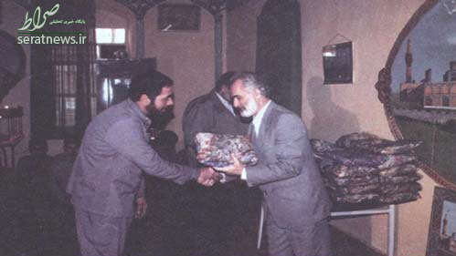 عراقیهایی که اسیر ایرانیها ماندند/ بدرقه اُسرای جنگی با گز و پسته! عراقیهایی که اسیر ایرانیها ماندند/ بدرقه اُسرای جنگی با گز و پسته!
