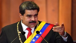 ابراز تمایل مادورو برای تزریق واکسن کرونا