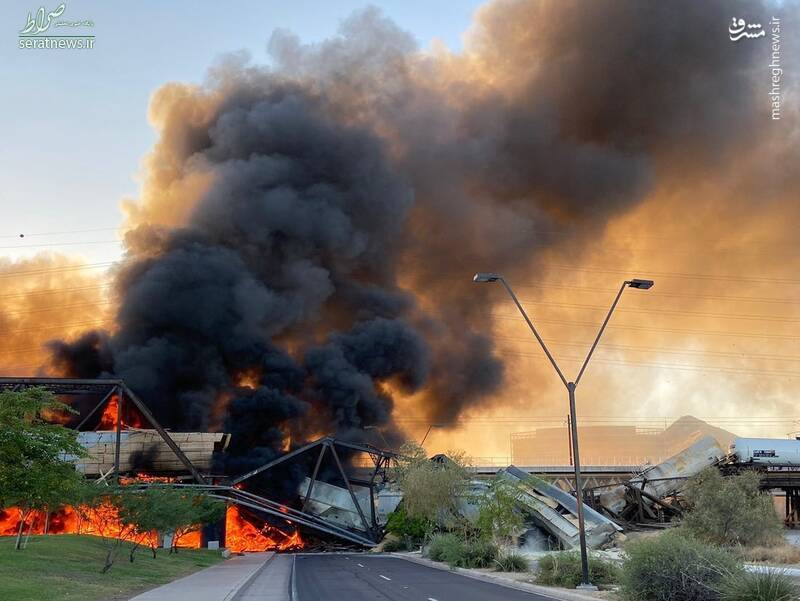 ریزش پل بر اثر آتش‌سوزی در قطار آمریکایی +فیلم و عکس