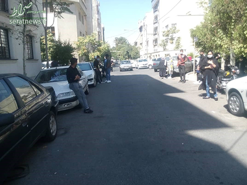 تجمع کرونایی هواداران پرسپولیس مقابل باشگاه+ عکس تجمع کرونایی هواداران پرسپولیس مقابل باشگاه+ عکس