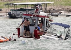 غرق شدن قایق‌های هواداران ترامپ در کمپین انتخاباتی تگزاس