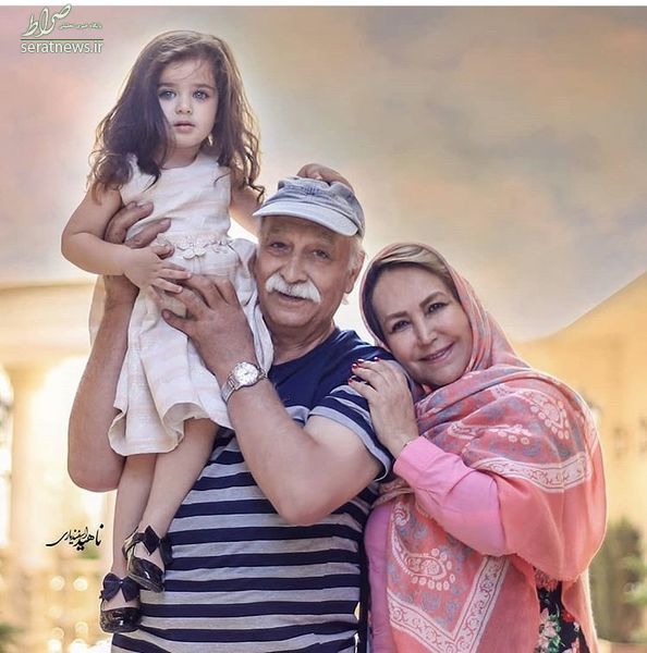 عکس/ محمود پاک نیت در کنار همسر و نوه اش