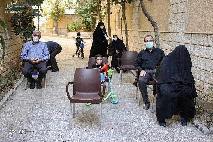 مداحی محمدحسین پویانفر در خانه یکی از جانباختگان هواپیمای اوکراینی مداحی محمدحسین پویانفر در خانه یکی از جانباختگان هواپیمای اوکراینی