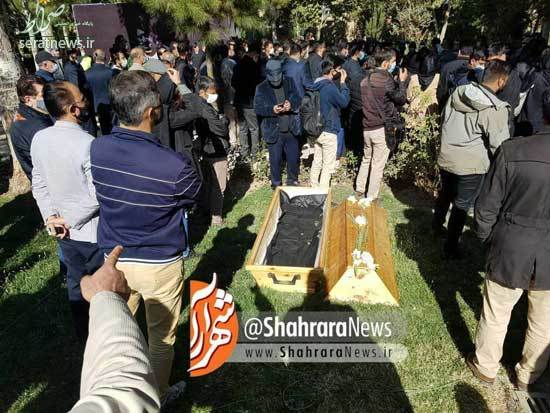 مراسم خاکسپاری استاد شجریان در مشهد+ تصاویر