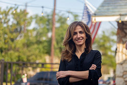 یک زن ایرانی، نامزد مجلس نمایندگان آمریکا