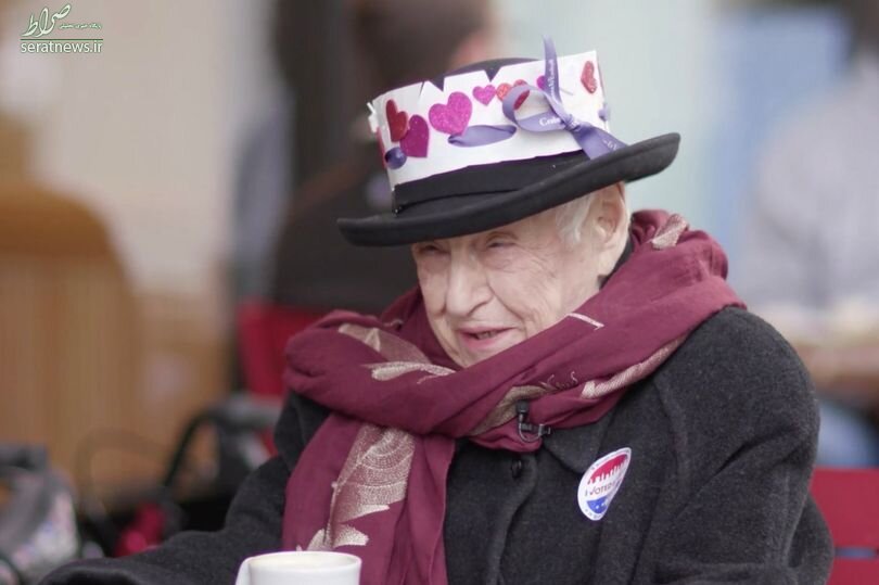 عکس/ پیرزن ۱۰۴ ساله‌ای که به بایدن رأی داد