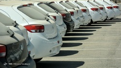 قیمت خودرو سرگردان میان وزارت صمت و بورس/ طرح های خودرویی مجلس کلید خورد
