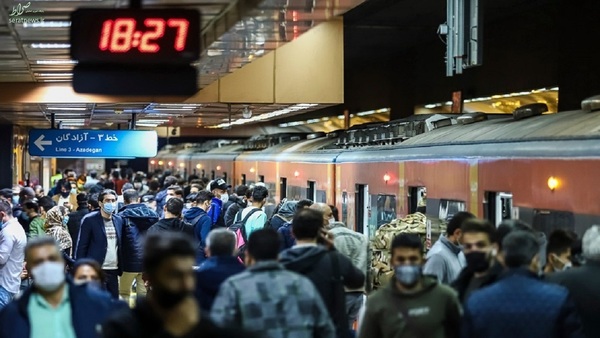 فاصله گذاری اجتماعی که ۶ عصر به بعد در مترو گم می‌شود