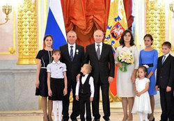 یک خانه، هدیه دولت روسیه برای تولد فرزند سوم