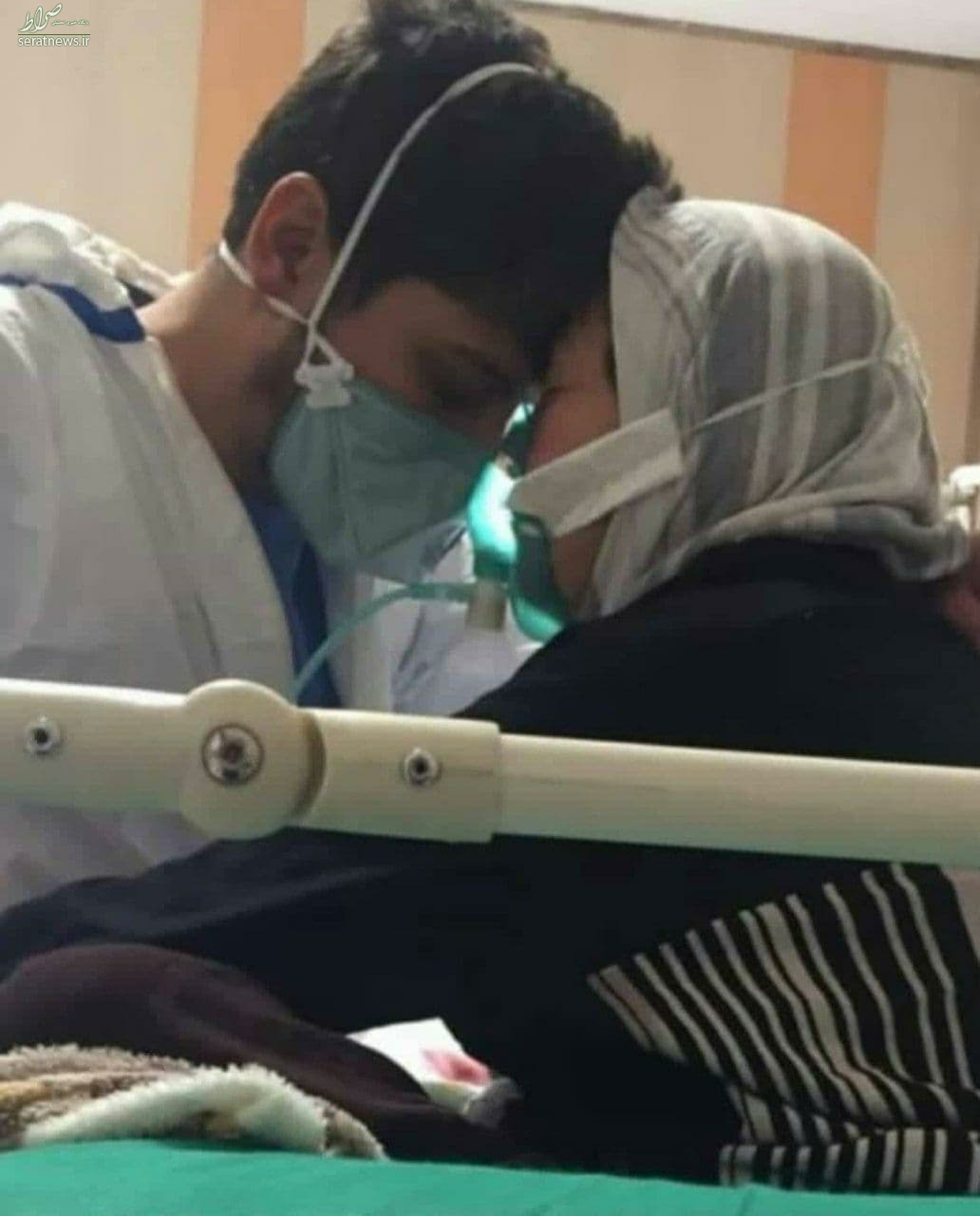 عکس/ صحنه‌ای از آخرین وداع پرستار ایرانی با مادر خود
