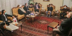 حضور رئیس و مسئولان سازمان بسیج دانشجویی در منزل شهید فخری‌زاده+ عکس