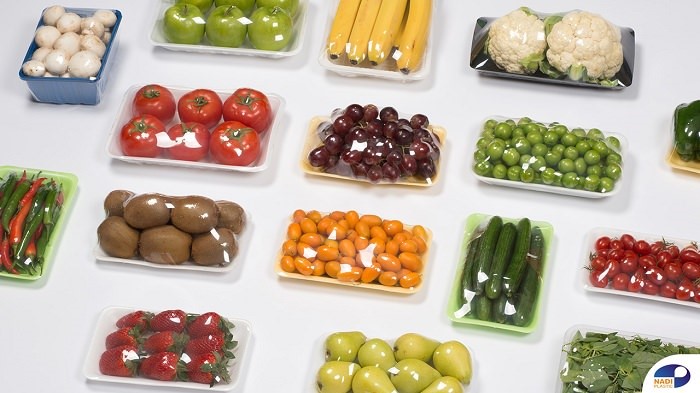 فیلم استرچ: بسته بندی بهداشتی و زیبای میوه‌ها و نان‌های فروشگاهی در سوپرمارکت‌های بزرگ