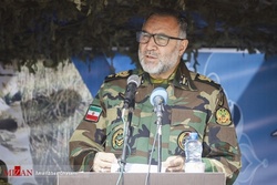 امیر حیدری: نیروی دریایی ارتش، پیام صلح و اقتدار ایران را به جهانیان مخابره کرده است