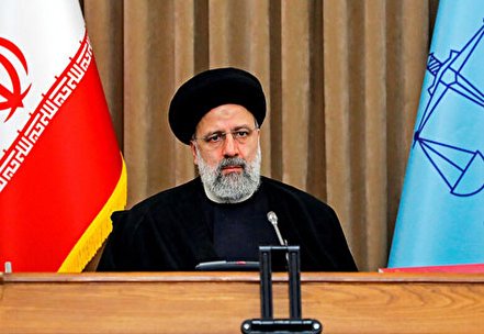 اگر آقایان وقتِ امتیازگیری از غرب را برای رفع موانع تولید صرف می‌کردند تاکنون خیلی از مشکلات حل شده بود
