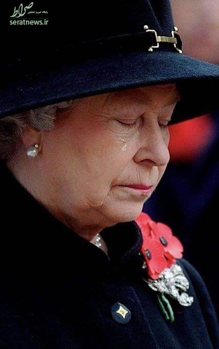 عکس/ اشک ملکه در وداع همسرش