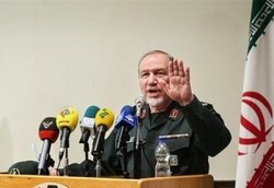 سرلشکر رحیم صفوی: هر غلطی از سوی دشمنان را ۴۸ ساعته با انهدام منابعشان در منطقه پاسخ میدهیم