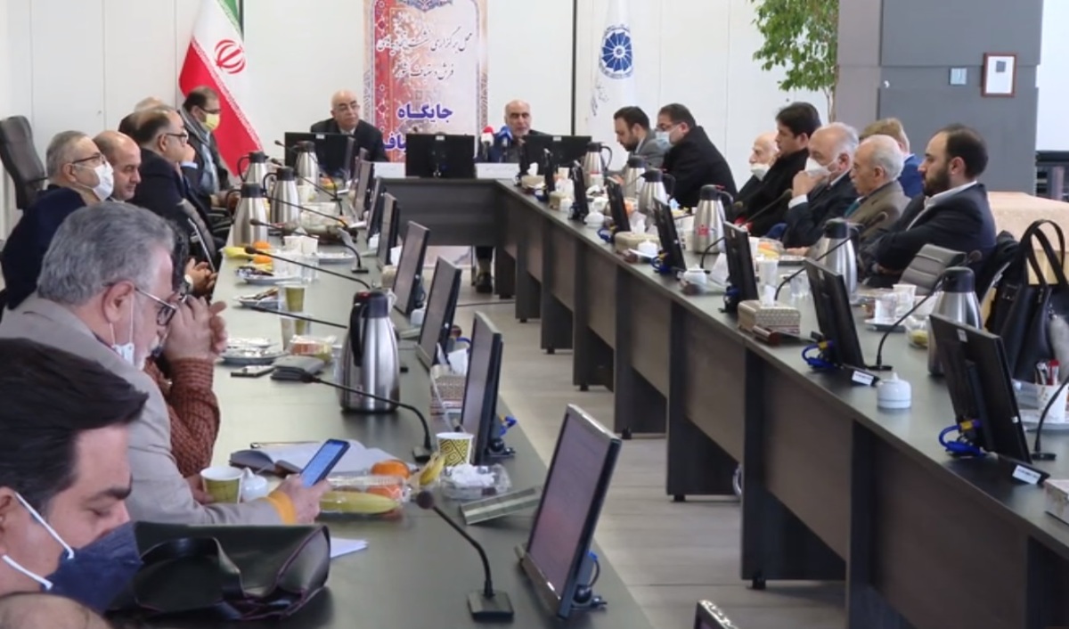 کریمی اصفهانی: روند نزولی صادرات فرش دستباف نگرانکننده است
