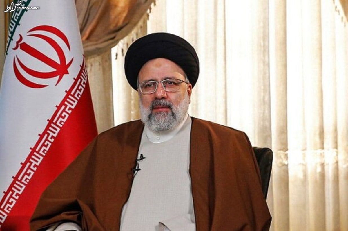 رئیسی: شهدای دانشجو علمداران هدایت نسل جوان هستند