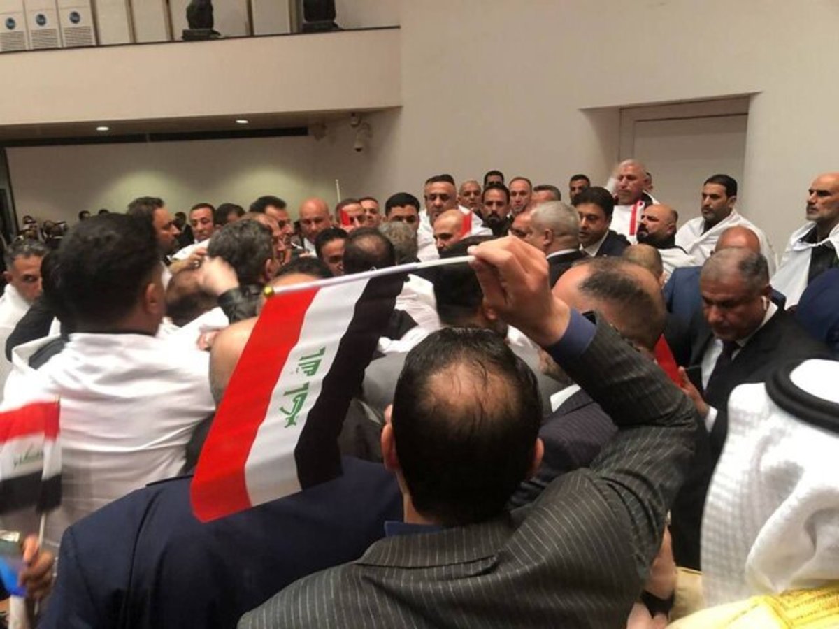 درگیری در جلسه پارلمان عراق + عکس