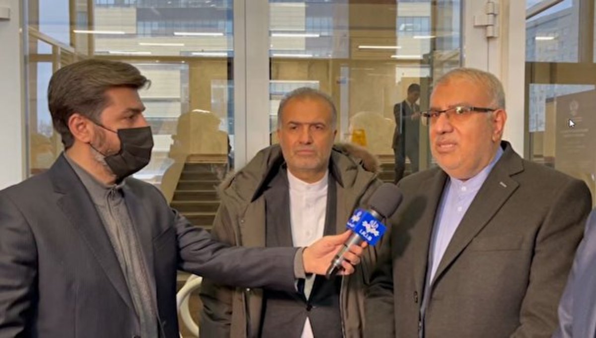 وزیر نفت : توسعه همکاریهای ایران و روسیه در حوزه انرژی در دستور کار قرار گرفت