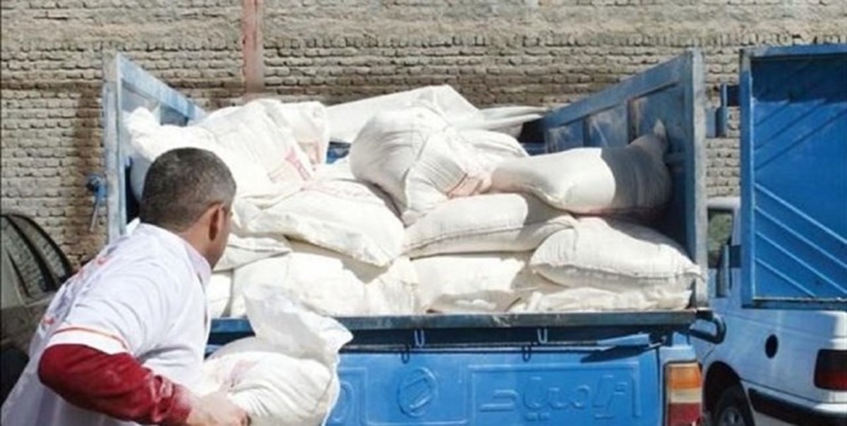 توزیع ۲۰۰ تن آرد و برنج در روستاهای سیلزده بندرعباس